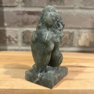 Labradorite lion carving